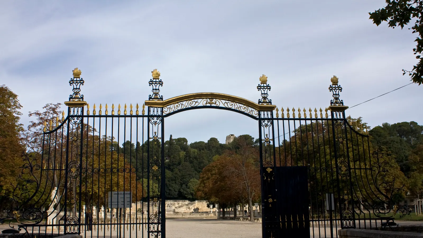 Les Jardins de la Fontaine, au nord de Nîmes
